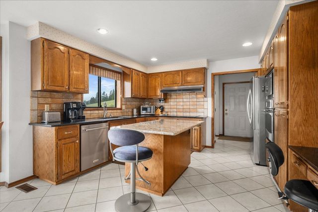 15927 E MACMAHAN Rd, Spokane, WA 99217