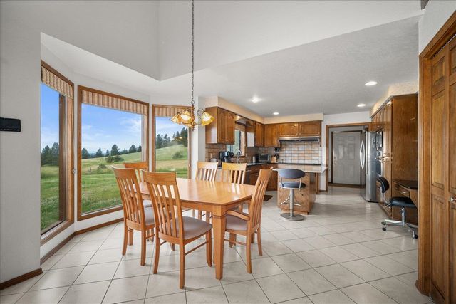 15927 E MACMAHAN Rd, Spokane, WA 99217
