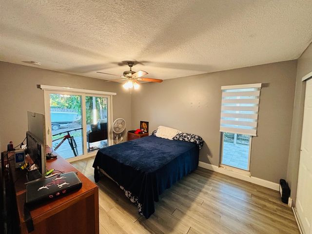 8000 NW 74th Ter, Tamarac, FL 33321