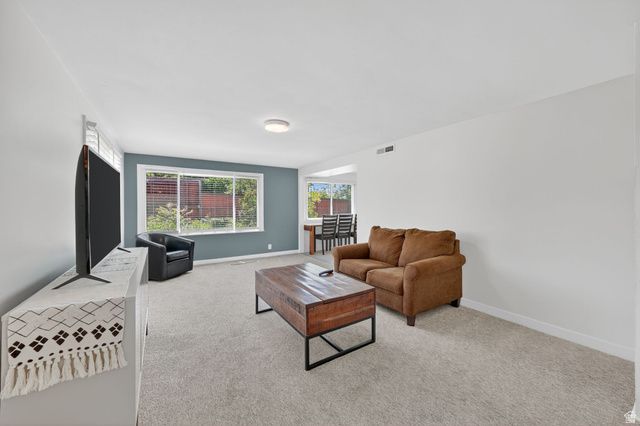2337 E LOGAN CIR, Salt Lake City, UT 84108