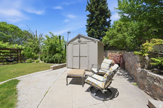 2337 E LOGAN CIR, Salt Lake City, UT 84108