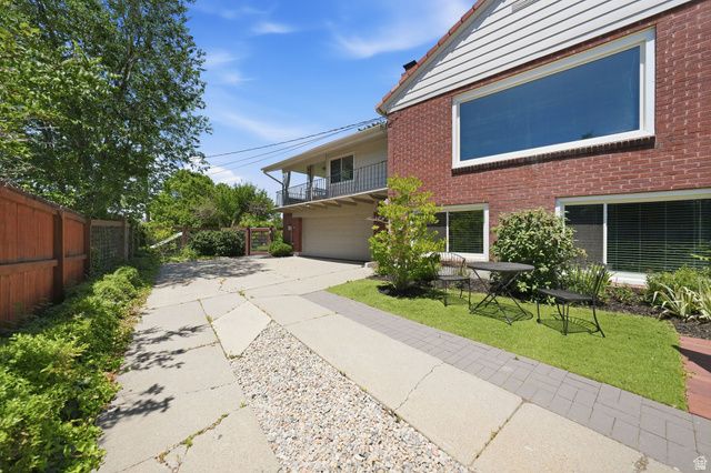 2337 E LOGAN CIR, Salt Lake City, UT 84108