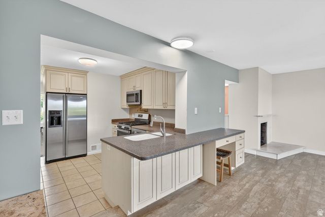 2337 E LOGAN CIR, Salt Lake City, UT 84108