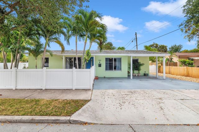 900 Sunset Road, West Palm Beach, FL 33401