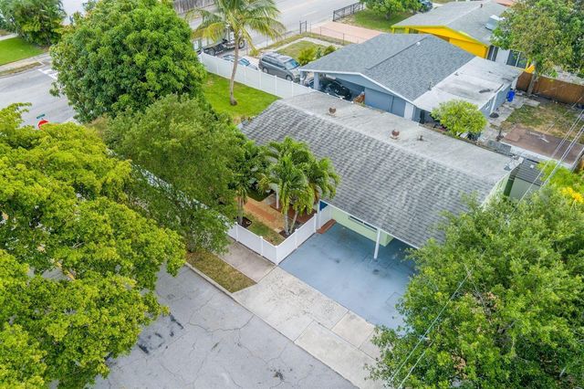 900 Sunset Road, West Palm Beach, FL 33401
