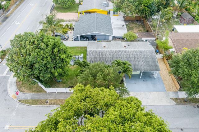 900 Sunset Road, West Palm Beach, FL 33401