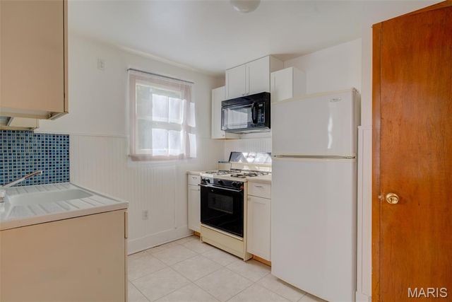 7647 Genesta Street, St Louis, MO 63123