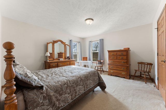 4492 W 800 N, Rensselaer, IN 47978