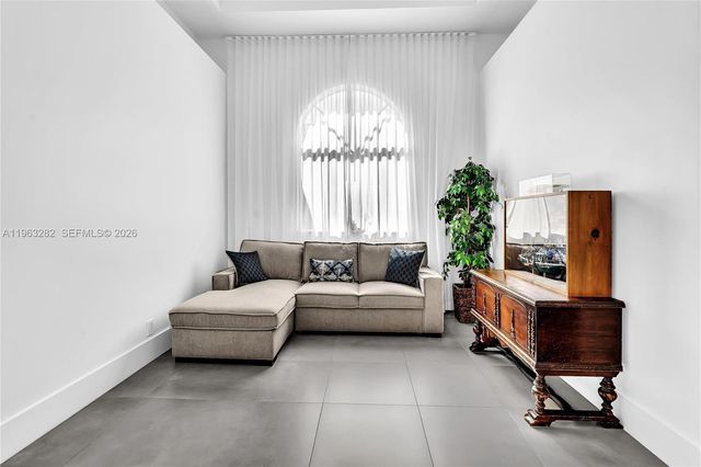 5851 NW 125th Ter, Coral Springs, FL 33076