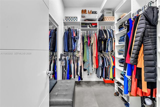 5851 NW 125th Ter, Coral Springs, FL 33076