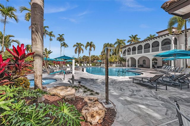 5851 NW 125th Ter, Coral Springs, FL 33076