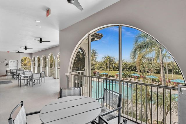 5851 NW 125th Ter, Coral Springs, FL 33076