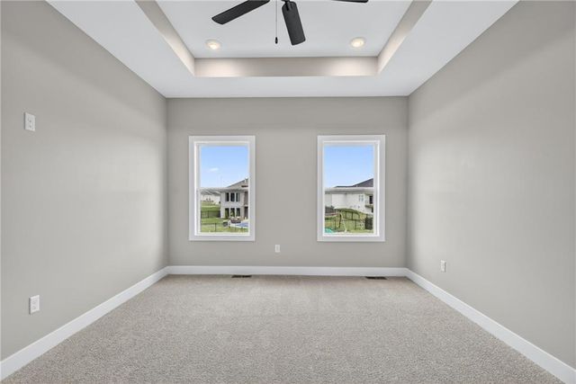 806 W Shawhan Parkway, Lone Jack, MO 64086