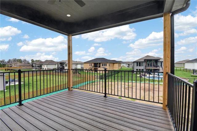 806 W Shawhan Parkway, Lone Jack, MO 64086