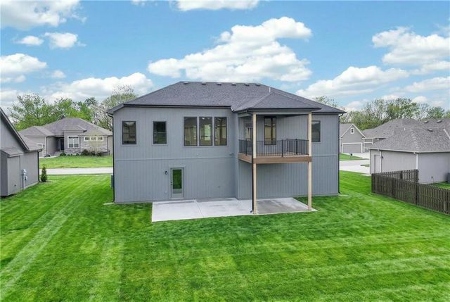 806 W Shawhan Parkway, Lone Jack, MO 64086