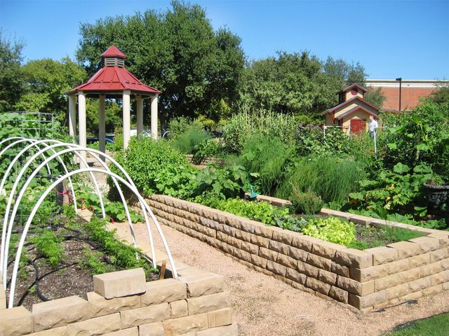 3792 Waterford Drive, Addison, TX 75001