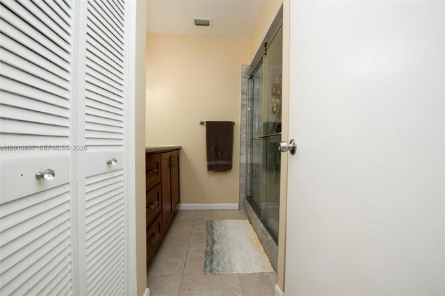 516 SW 14th Ct 518, Fort Lauderdale, FL 33315