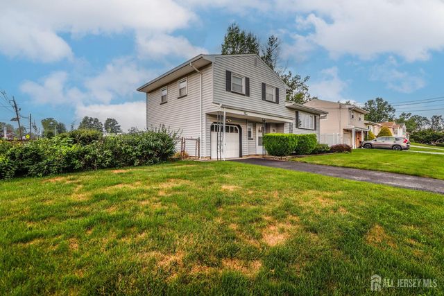 5 Thelma Court, Colonia, NJ 07067