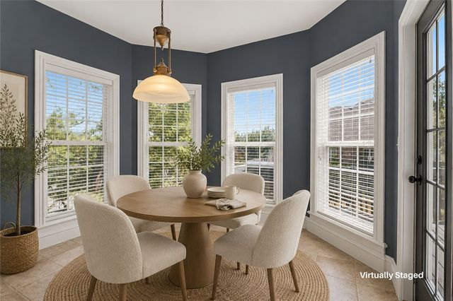 4006 NE Kensington Avenue, Bentonville, AR 72712