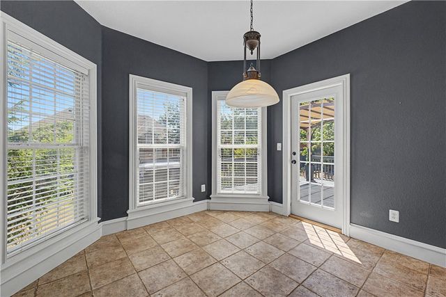 4006 NE Kensington Avenue, Bentonville, AR 72712