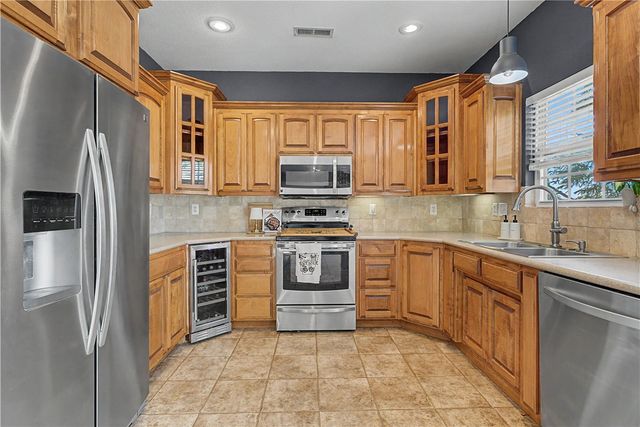 4006 NE Kensington Avenue, Bentonville, AR 72712