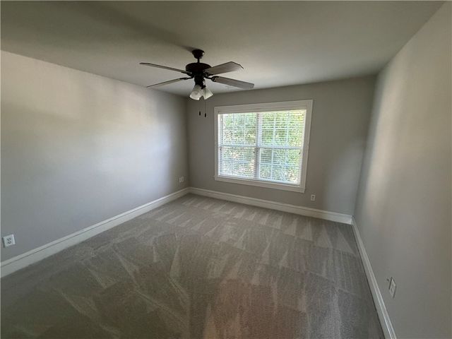 4006 NE Kensington Avenue, Bentonville, AR 72712