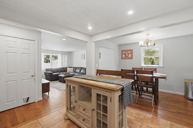 3 Carol Lane, Medway, MA 02053