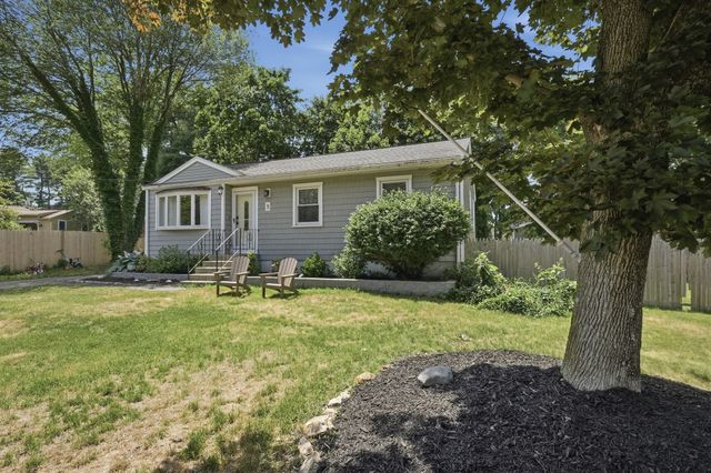 3 Carol Lane, Medway, MA 02053