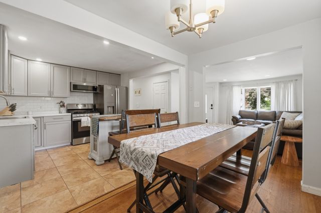 3 Carol Lane, Medway, MA 02053