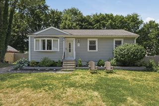 3 Carol Lane, Medway, MA 02053
