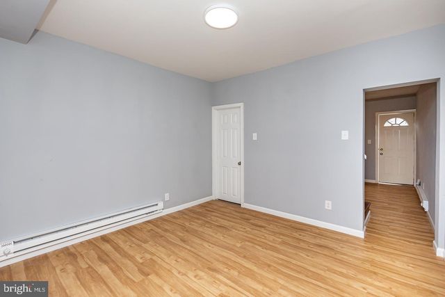 2735 N WATERLOO ST, Philadelphia, PA 19133