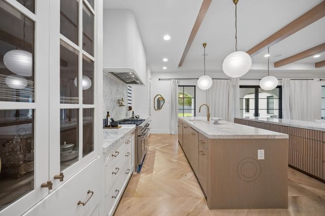 4032 Lively Lane, Dallas, TX 75220