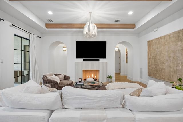 4032 Lively Lane, Dallas, TX 75220