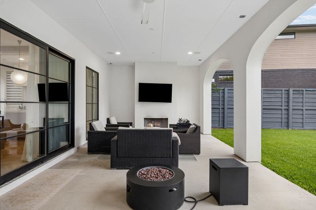4032 Lively Lane, Dallas, TX 75220
