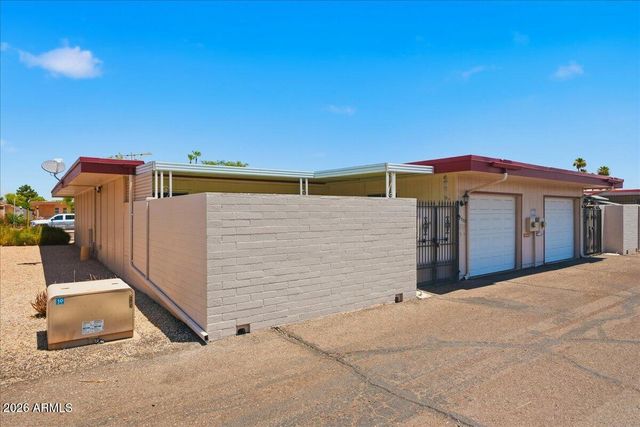 9907 W CEDAR Drive, Sun City, AZ 85351