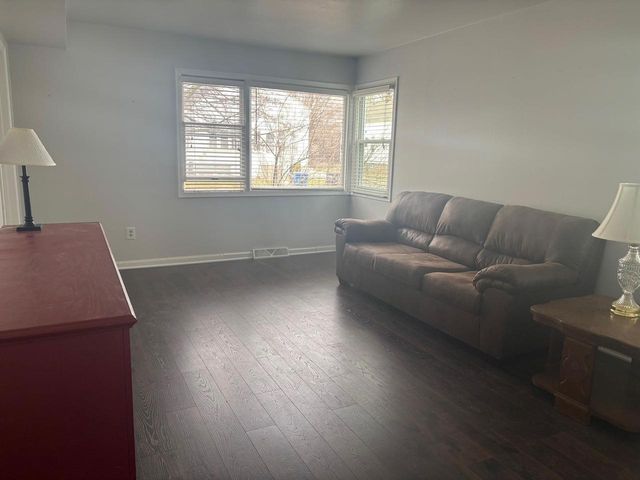 919 BISMARCK AVENUE, Oshkosh, WI 54902