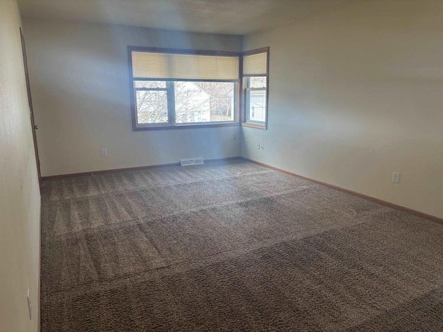 919 BISMARCK AVENUE, Oshkosh, WI 54902