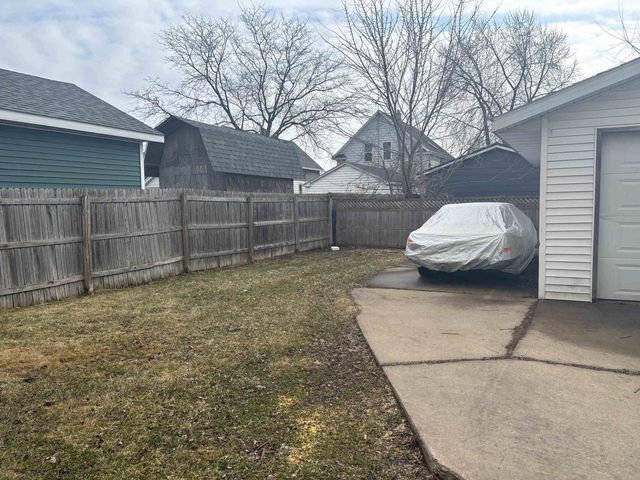 919 BISMARCK AVENUE, Oshkosh, WI 54902