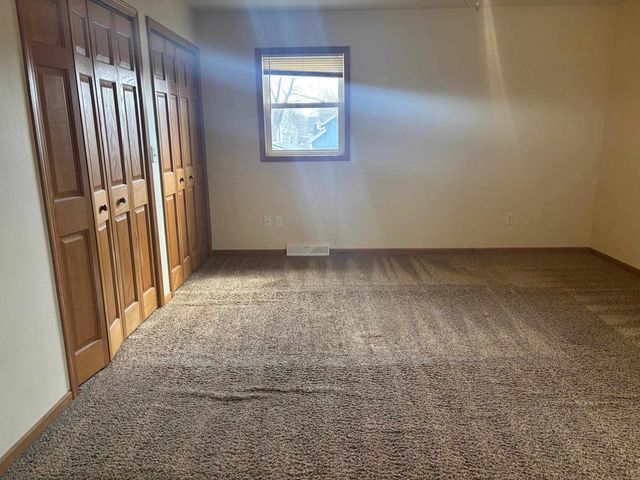 919 BISMARCK AVENUE, Oshkosh, WI 54902