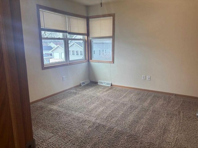 919 BISMARCK AVENUE, Oshkosh, WI 54902