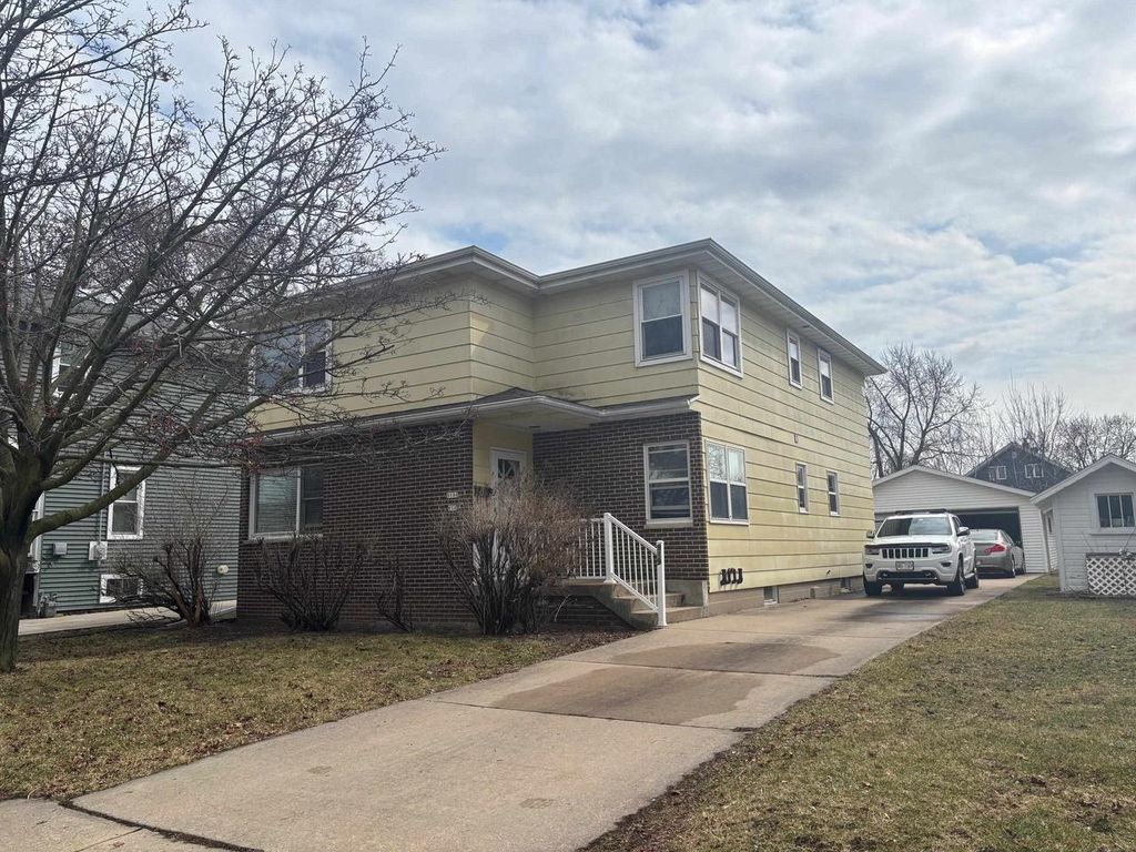 919 BISMARCK AVENUE, Oshkosh, WI 54902