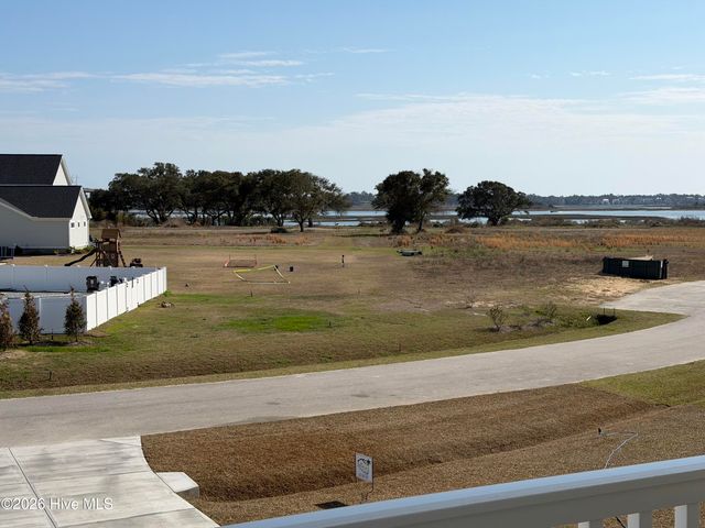 389 Coastline Circle, Swansboro, NC 28584