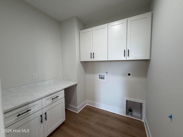 389 Coastline Circle, Swansboro, NC 28584