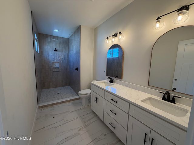 389 Coastline Circle, Swansboro, NC 28584