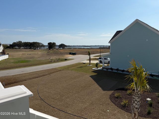 389 Coastline Circle, Swansboro, NC 28584