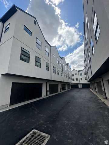 7852 S HOLDEN, Midvale, UT 84047