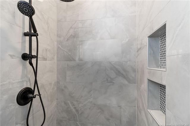 2053 yellowbrick Road, Fayetteville, NC 28314