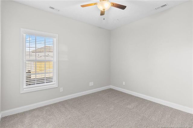 2053 yellowbrick Road, Fayetteville, NC 28314