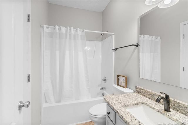 2053 yellowbrick Road, Fayetteville, NC 28314