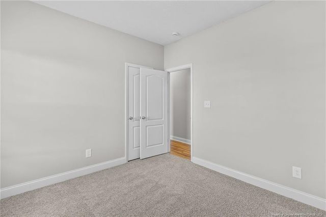 2053 yellowbrick Road, Fayetteville, NC 28314